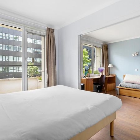 Grand Appartement Avec Balcon - Proche Parc Des Expo - Parking Privee Issy-les-Moulineaux Εξωτερικό φωτογραφία