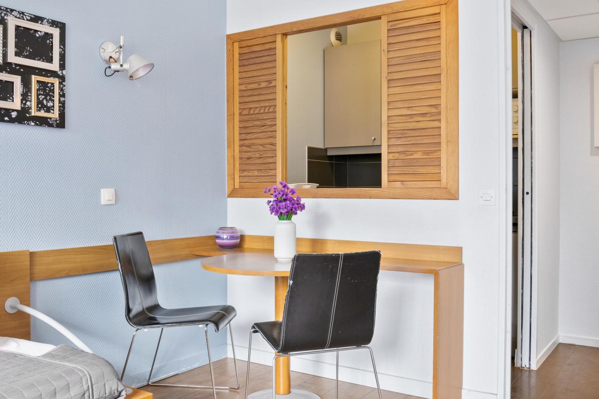 Grand Appartement Avec Balcon - Proche Parc Des Expo - Parking Privee Issy-les-Moulineaux Εξωτερικό φωτογραφία