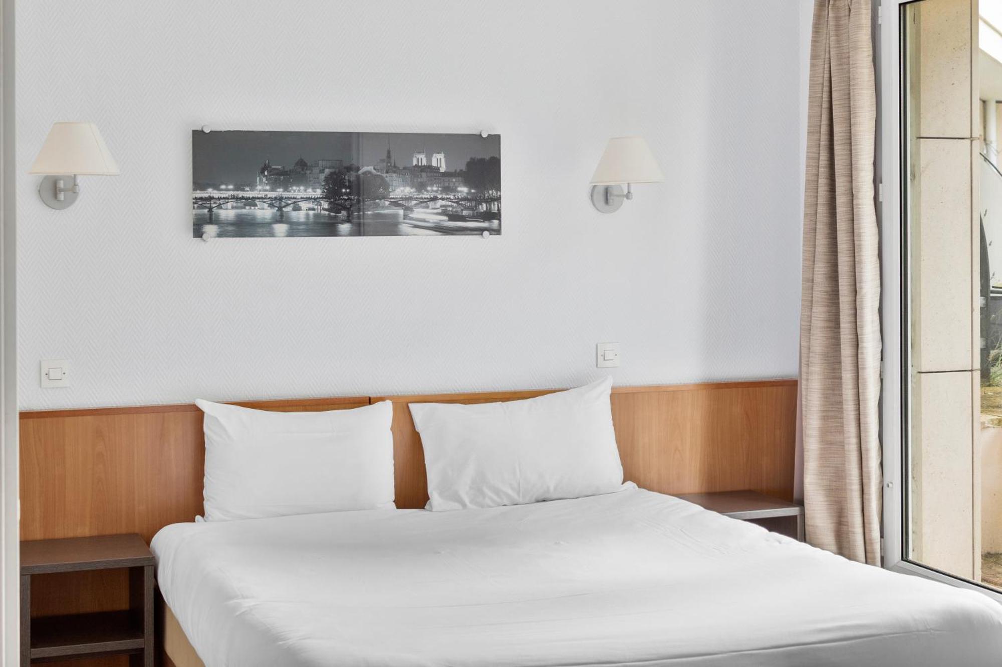 Grand Appartement Avec Balcon - Proche Parc Des Expo - Parking Privee Issy-les-Moulineaux Εξωτερικό φωτογραφία